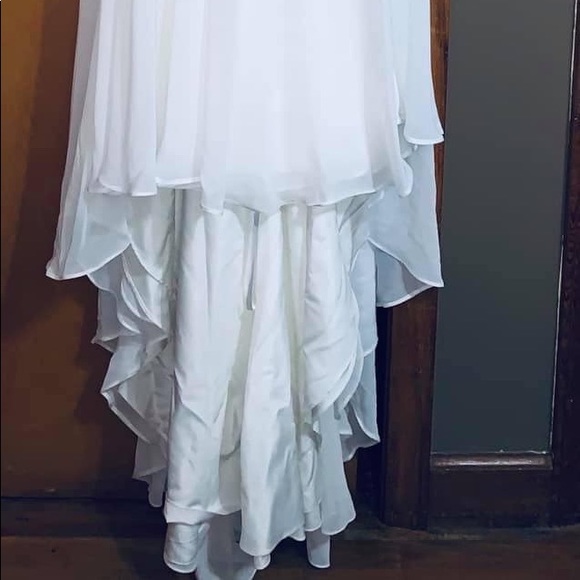 Wedding dress and veil set - Picture 2 of 6